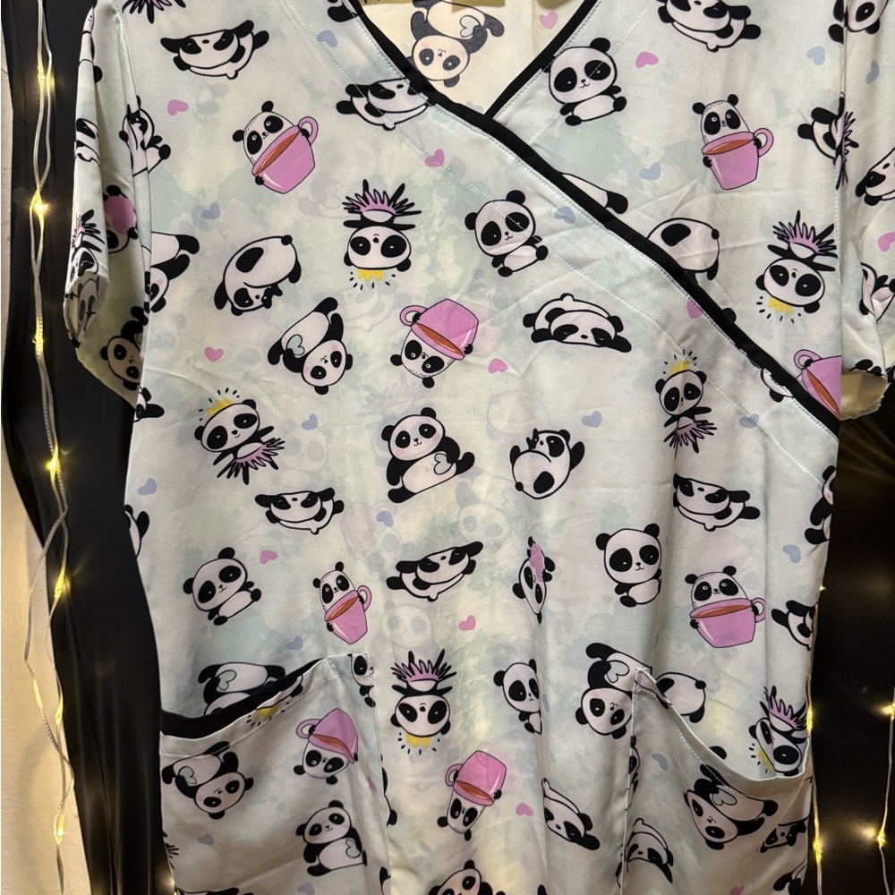 37. Pre loved Panda Print V-Neck Scrub Top - White/Pink